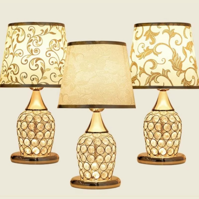 Lampe de Chevet Cristal Style Haussmannien — Éclat Raffiné et Lumière Chaude pour Ambiance Romantique Élégante