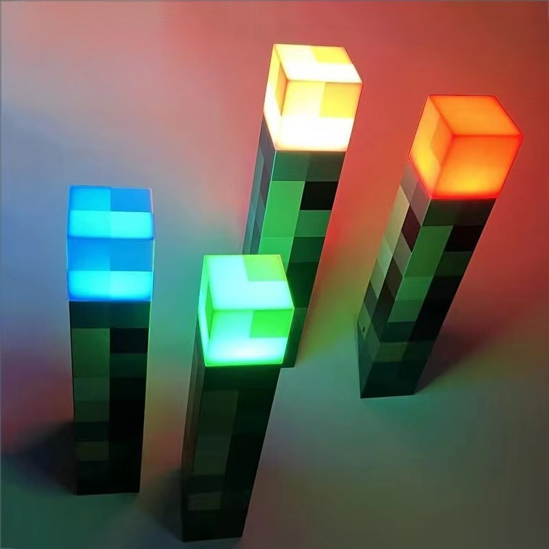 Lampe de Chevet Torche LED Rechargeable Enfant - Design Pixel Fun, USB & Couleurs Changeantes pour Déco Ludique