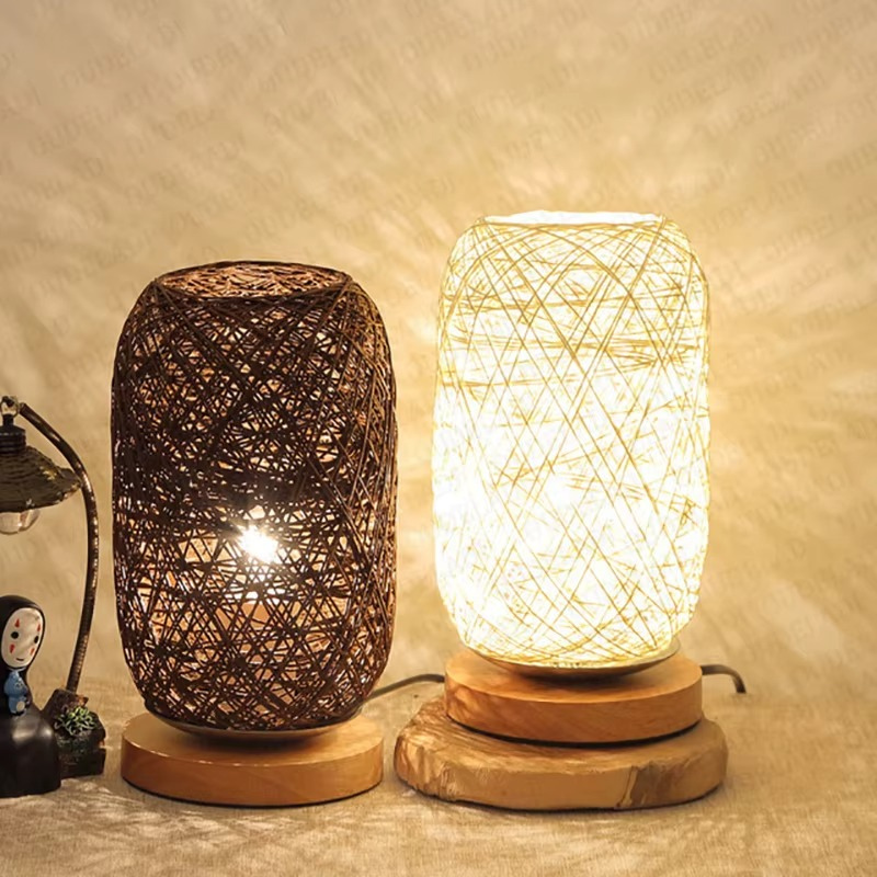 Lampe de Chevet Rotin et Bois – Design Tressé à Main, Lumière LED Chaude, Ambiance Naturelle et Apaisante