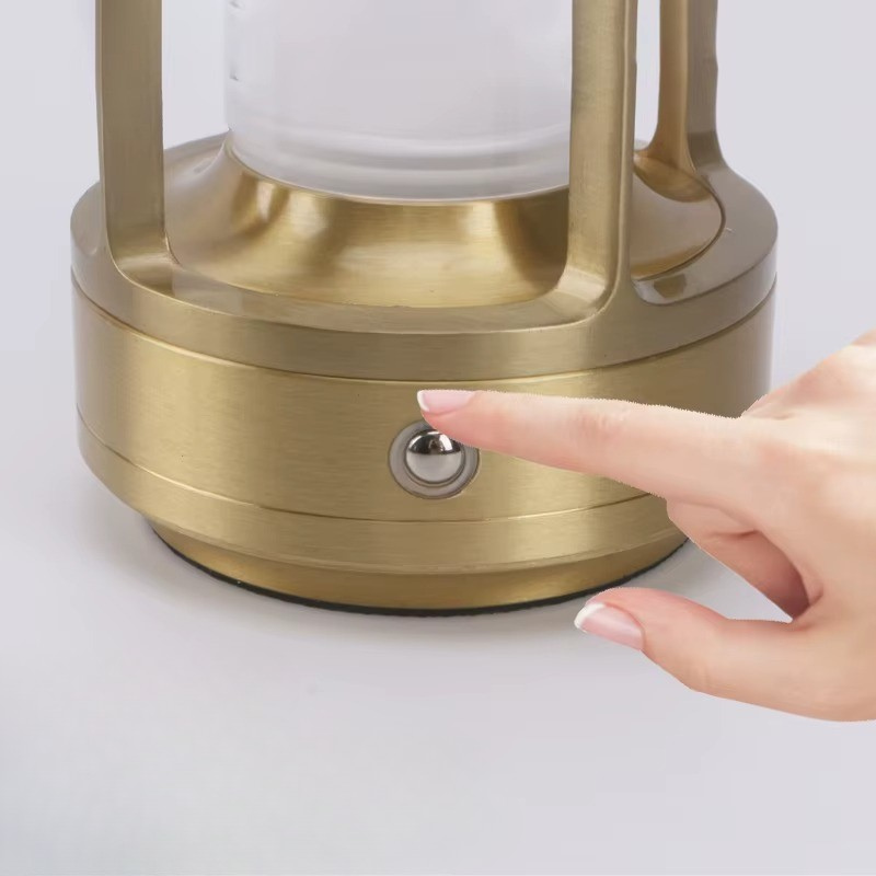 Lampe de Chevet Tactile LED – Design Cylindrique Industrielle Noir/Or/Argent, USB Rechargeable et Lumière D’ambiance Ajustable