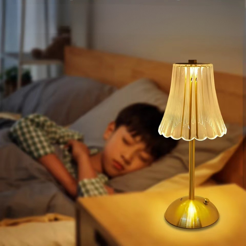 Lampe de Chevet Cristal Doré Rechargeable - Tactile LED Dimmable & Éclairage Chaud Élégant