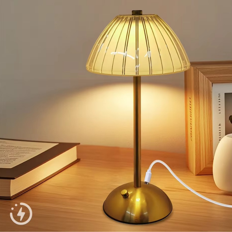 Lampe de Chevet Cristal Doré Rechargeable - Tactile LED Dimmable & Éclairage Chaud Élégant