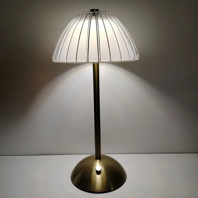 Lampe de Chevet Cristal Doré Rechargeable - Tactile LED Dimmable & Éclairage Chaud Élégant