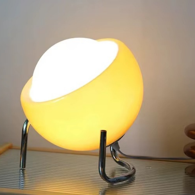 Lampe de Chevet Bauhaus en Verre Soufflé – Design Rétro LED, Lumière Chaude et Pied Métal Élégant
