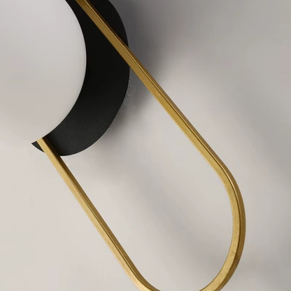 Lampe de Chevet Murale LED Moderne – Globe en Verre Givré, Finition Noir & Or, Lumière Douce et Élégante Applique Murale Ovale