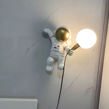 Lampe de Chevet LED Astronaute et Lune – Design Moderne Mural, Lumière Chaude Apaisante pour Ambiance Cosy et Rêves Stellaires Enfant