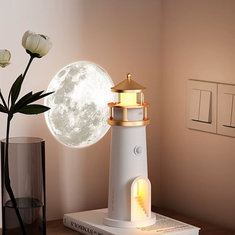 Lampe de Chevet Phare avec Projection de Lune – Veilleuse Enfant, Capteur de Mouvement ou Télécommande pour Douces Nuits