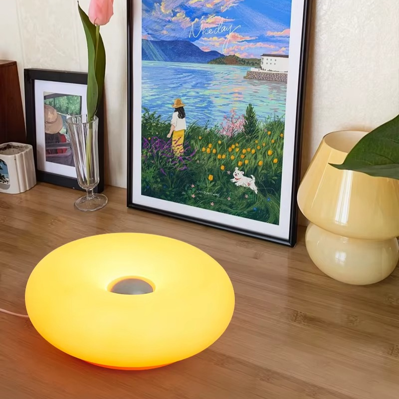 [Modifier ortographe Grip] Lampe de Chevet Donut Design Bauhaus - LED Tactile RGB 16 Couleurs, USB & Dimmable pour Ambiance Futuristique