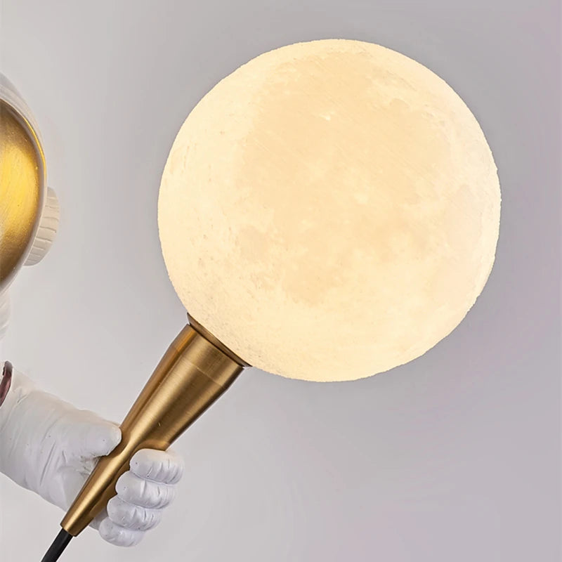 Lampe de Chevet LED Astronaute et Lune – Design Moderne Mural, Lumière Chaude Apaisante pour Ambiance Cosy et Rêves Stellaires Enfant