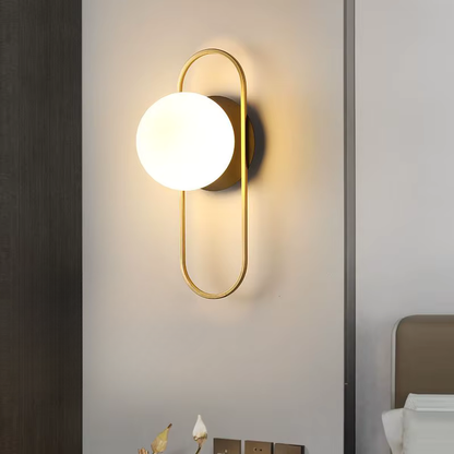 Lampe de Chevet Murale LED Moderne – Globe en Verre Givré, Finition Noir & Or, Lumière Douce et Élégante Applique Murale Ovale