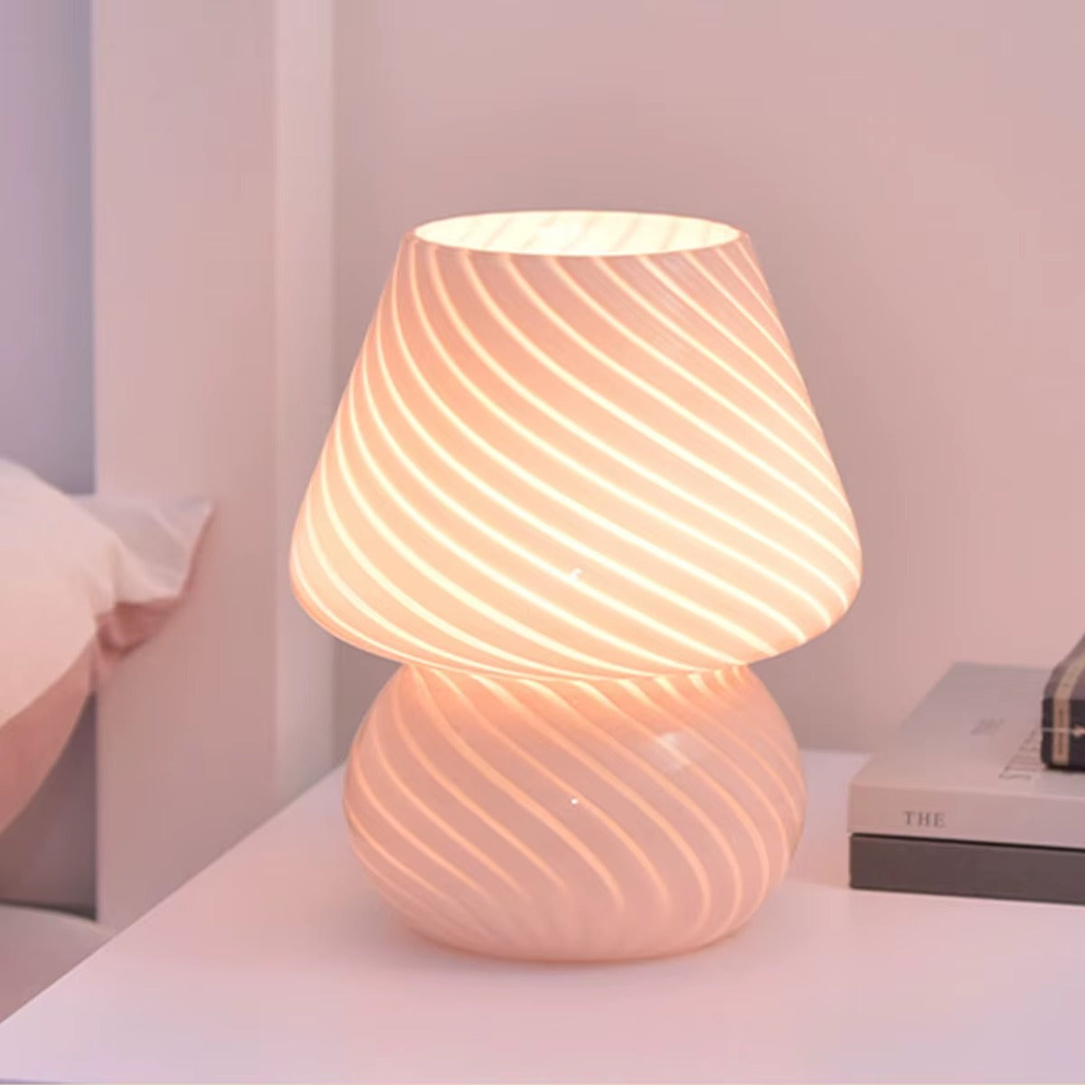 Lampe de Chevet Champignon en Verre Strié – LED USB, Design Murano Élégant pour Ambiance Douce et Cosy