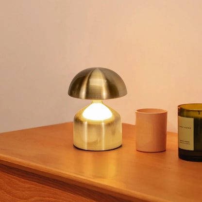 Lampe de Chevet LED Tactile Rechargeable – 3 Couleurs Ajustables, Design Champignon en Métal, Sans Fil Élégant et Cosy